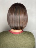 艶感×ハイライトで魅せる！大人のショートボブ