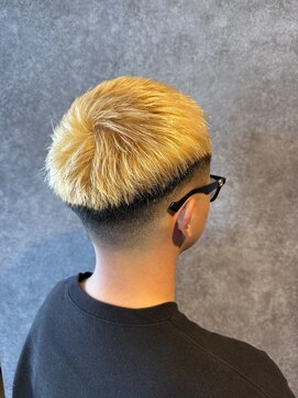 ノーヴァ バイ ボナ 前橋店(nova by bona) ハイトーン×スキンフェードのショートスタイル