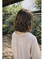 テントヘアー(tent hair)&nbsp;柔らかい動きが魅力のミディアムパーマスタイル