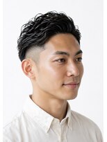 バポス ヘアサロン (BAPOS Hair Salon)&nbsp;強めのパーマスタイルと刈り上げ