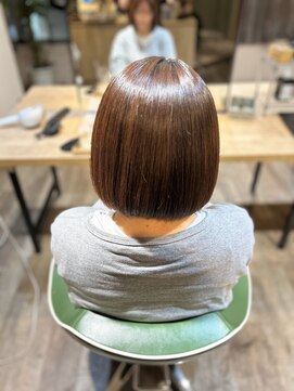 ヒライス 千歳船橋(Hiraeth) ストレートで自然と内に入るボブに