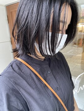 インビテーション(invitation) 黒髪・地毛・レイヤー・ボブ