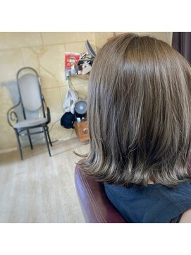 ノマニカ ミラート バイ ルレーヴ(noma-nika mirrort by Le reve) 外はね大人ボブ