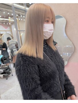 ロンド レア 天神大名店(Lond Le’a) ダブルカラー/インナーカラー/イヤリングカラー/ペールベージュ