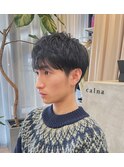 スーツ短髪ツーブロック束感モテる黒髪シークレットパーマ流行