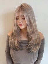 リエンスクレア(RIENS xrea) ホワイトカラー*レイヤーカット*裾カラー*担当山本優舞