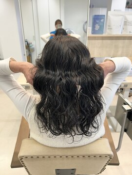 バーチ バイ クロップエス(BIRCH by crop es) ハイライトで動きのあるロングスタイル