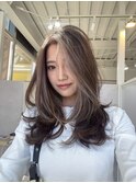 大人可愛いくびれレイヤー×フェイスフレーミング