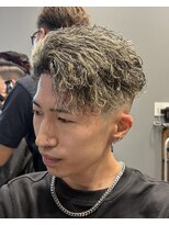 ベガス 大宮(Vegas)&nbsp;ツイストスパイラル×金メッシュ×かきあげスタイル