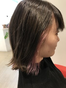 ヘアーリゾートラシックアールプラス(hair resort lachiq R+) 《R+》インナーカラー/ピンク/外はね