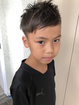 アルモ ヘア フア 東静岡(ALMO hair HUA) アシンメトリーキッズカット