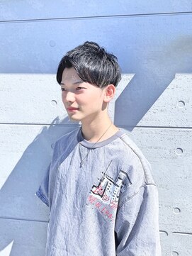 ヘアステージアミカル アップバングショート