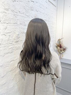 ラム(L'am) 透明感オリーブグレージュ