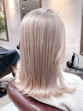 デューヘアー(due hair) 外国人風・高明度ホワイトミルクティーカラー