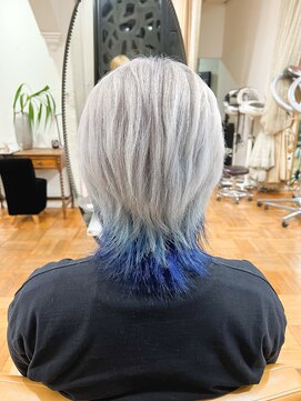 オブヘアーギンザ(Of HAIR GINZA) ホワイトシルバー×マリンブルー
