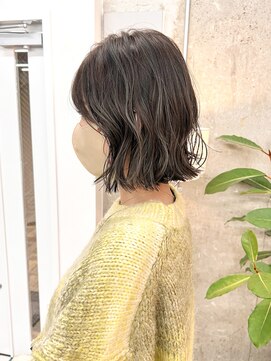 ノエ(noe) ハイライトグレージュ×ボブ