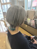 ヘアーズ ベリー 小林店(hairs BERRY) ホワイトシルバー