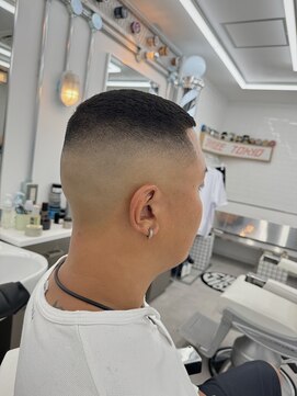 ダムディートウキョウ 心斎橋店(DAMDEE TOKYO) アイパークロップ