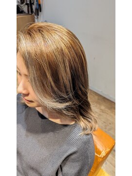 オリバ ヘアー(OLIBA HAIR) 顔周りのレイヤー＆ハイライトのマッチング