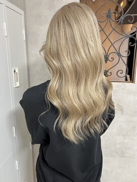 ルノン シェリー(LUNON cheliy) イメチェンヘアスタイルホワイトブロンド外ハネボブ美髪のススメ