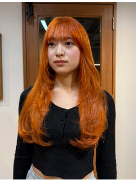 エイトデイズ 三宮駅前店(EIGHT days) ビビットオレンジ