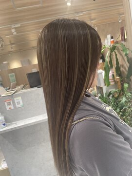 ヘアーメイク スリー(Hair Make 3) ハイライト/ブリーチ