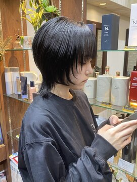 レイヤーウルフ/中性ウルフ/ブラック/美容師が染める黒染め