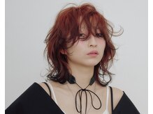 【さりげないコントラストで魅せる、上質なデザインカラー】