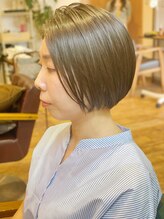 フェリスディーレ (Felice Deele) 顎ラインショートボブ