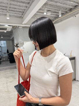 イル 天神大名店(ill) 切りっぱなしボブ/ミニボブ(天神/大名)