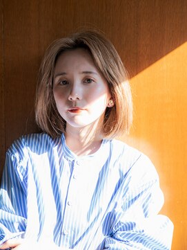 シー 岡崎(,SHE) 春っぽいボブ