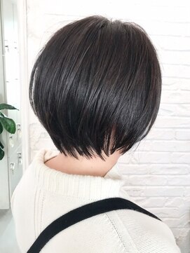 マカナ(makana) 丸み束感ショート