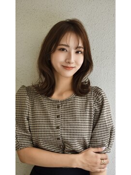 ブゾン(buZon) 【buZon ブゾン】外ハネくびれミディ☆シースルーバンク