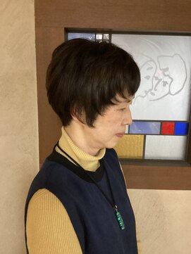 ユウビ(YUBI) ショートレイヤーからショートボブに