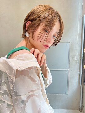 エイミー(Aimee) 透け感ショートスタイル