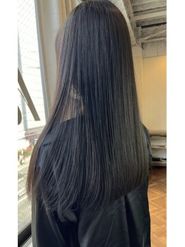 ロイ 梅田(Roy) BYKARTEトリートメント