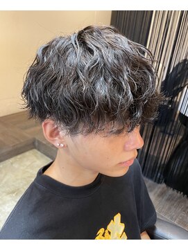 ジュンヌオム リンカラン(Jeune Homme LINGKARAN) 波巻きスパイラルパーマ×マッシュ