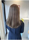 ミルクティーベージュ