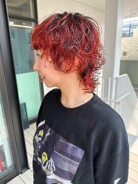 ホロ(hollo) ウルフレイヤーミディアムパーマ/黒髪パーマ