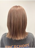 切りっぱなしボブ×ミルクティーベージュ