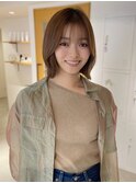 ミディアムレイヤー　くびれヘア/山根優