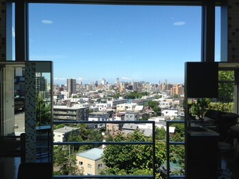 ヘアーサロン アージュ 伏見本店(hair salon age)の写真/大人のリラックス空間/当日予約OK＊札幌の街を一望/最高のロケーションで提供するオンリーワンの上質空間