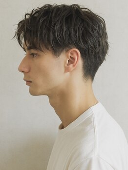 トレンドのスタイルからビジネスシーンに最適なスタイルも◎メンズに嬉しい頭皮デトックスとパーマも人気♪