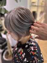 ステア ケース(stair case)&nbsp;ローライトで動きとメリハリを 脱白髪染め