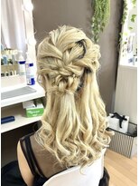 ジェミータ 横浜&nbsp;編み込みハーフアップ【横浜/ヘアセット/結婚式】
