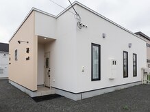 ユニバー テラス(UNIVER TERRACE)の雰囲気（駐車場もしっかり止められます）