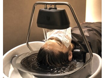 ヘアールーム アート(hair room a to by NYNY)の写真/【北大路2分】お湯に包まれる、至福の頭浸浴ヘッドスパ。