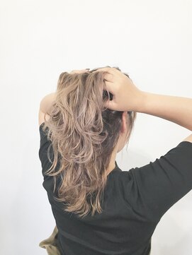 ラブロ サロン(Salon) ピンクベージュバレイヤージュ