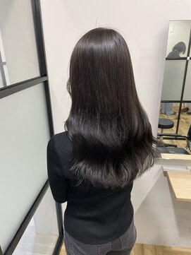 イオエ(ioe) イメチェン/外ハネボブ/ワイドバング/ブルーブラック/美髪