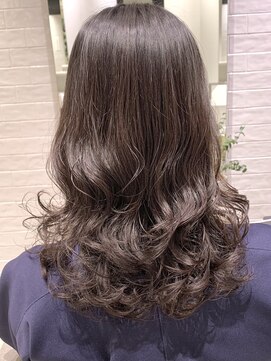 ステアケース 武蔵小杉店(stair:case) 2022年人気　レイヤーカット　コテ巻きパーマ